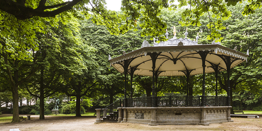 Muziekkiosk in het Albertpark Muziekkiosk in het Albertpark